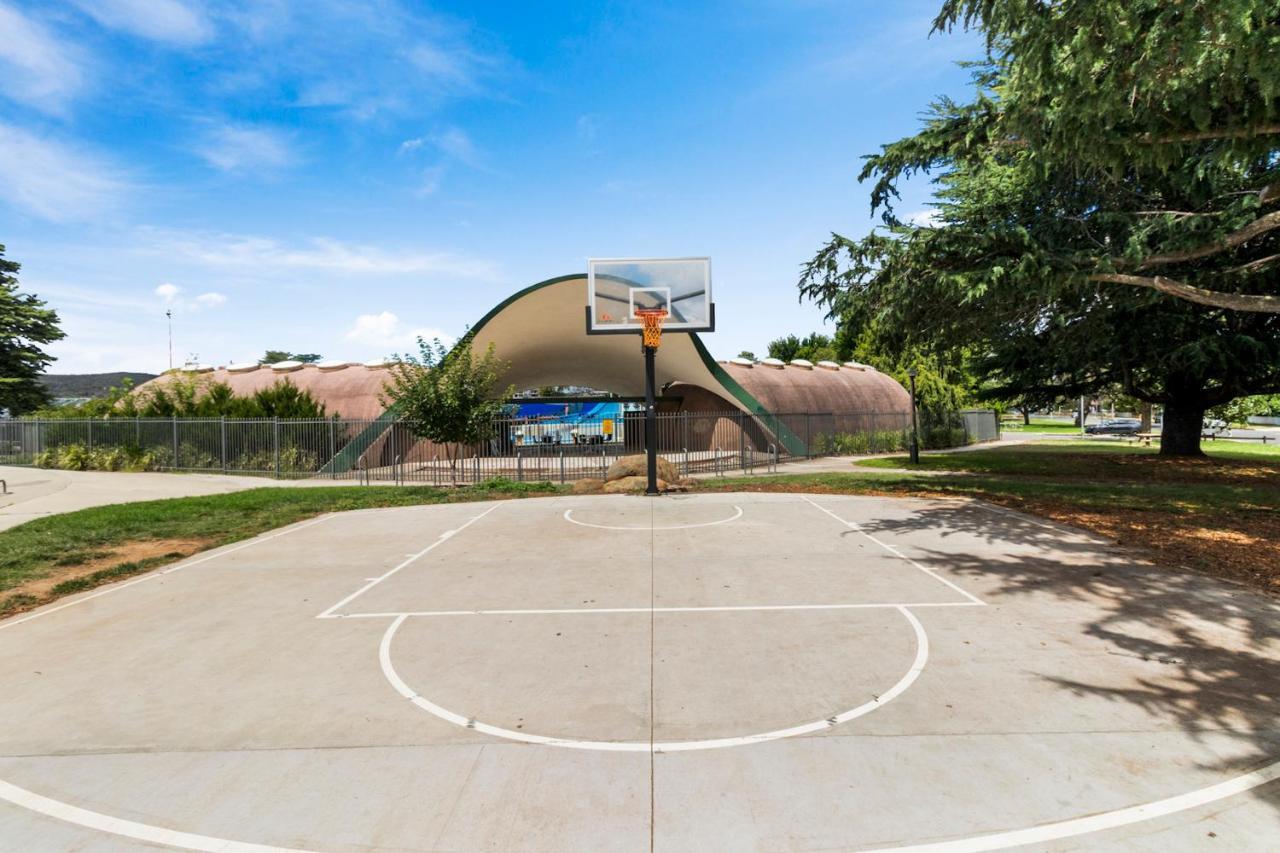 Hotel Queanbeyan Canberra Экстерьер фото