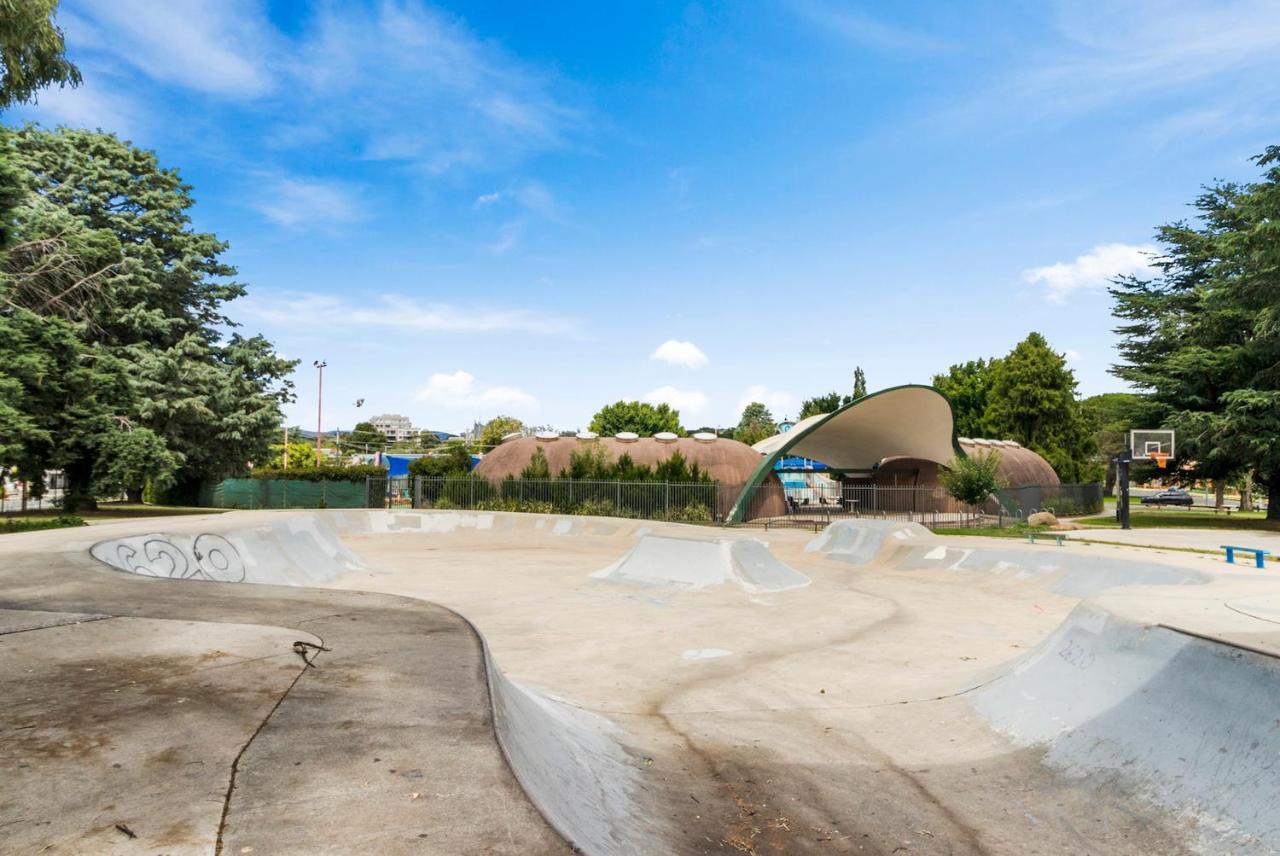 Hotel Queanbeyan Canberra Экстерьер фото